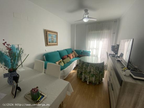 PISO DE 2 HABITACIONES CON GARAJE Y TRASTERO EN PLENO CENTRO - CADIZ