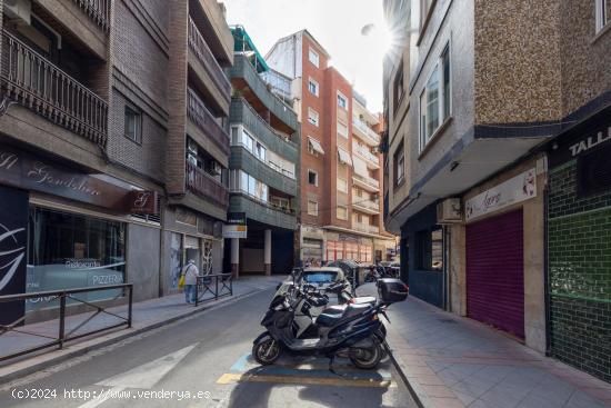 Duplex con garaje opcional en el centro de Granada. - GRANADA