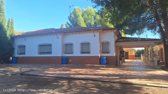 Se Vende en Quintanar de la Orden - TOLEDO