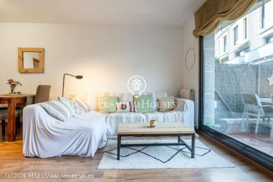 Casa adosada con piscina comunitaria en Quintmar - BARCELONA