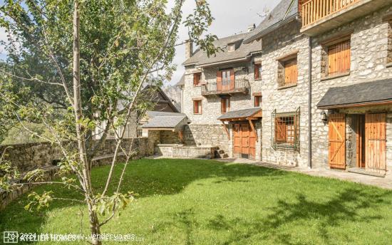  Una casa de película a los pies de la montaña - HUESCA 