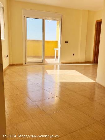 AGUADULCE  ZONA NORTE 🏩 PISO de 67,89 m2 const.  48 m2 útiles. - ALMERIA