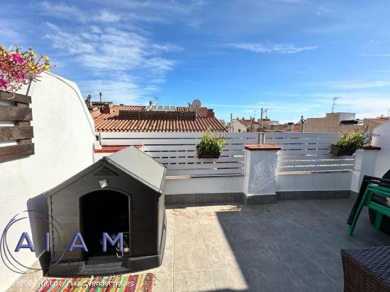 Ático con 2 habitaciones y terraza en Calella - BARCELONA