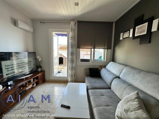 Ático con 2 habitaciones y terraza en Calella - BARCELONA