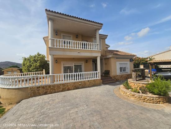  CHALET CON PARCELA A LA VENTA - MURCIA 