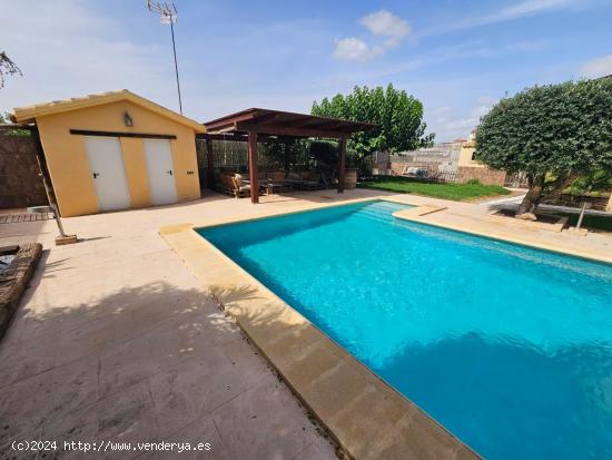 CHALET CON PARCELA A LA VENTA - MURCIA