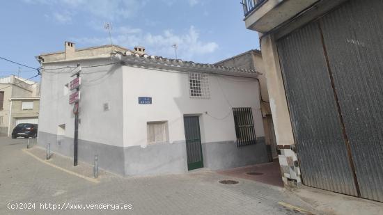 Casa antigua en el casco histórico de Pliego. - MURCIA