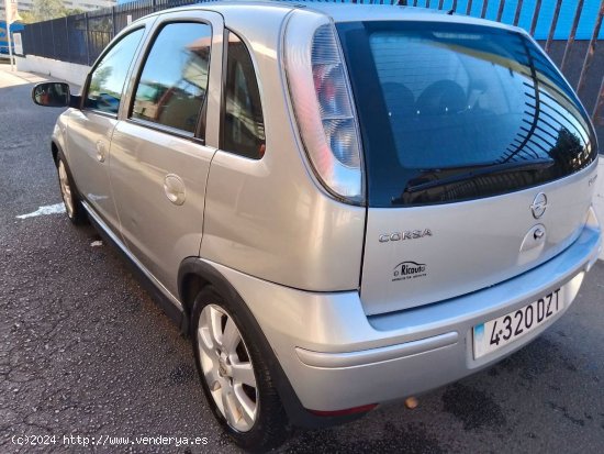 Opel Corsa 1.4 - Cornellà