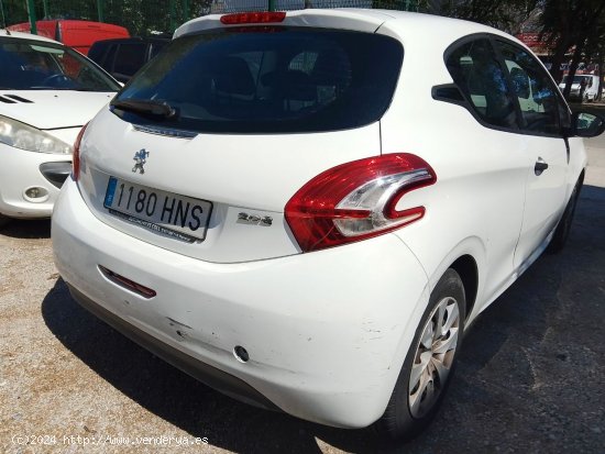 Peugeot 208 1.4 - Cornellà