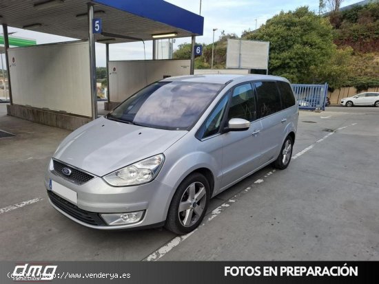 Ford Galaxy 2.0 TDCi 140cv DPF Titanium Powershift 5p. - Rubí