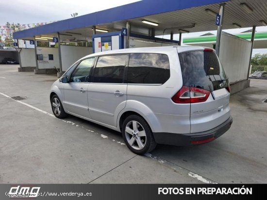 Ford Galaxy 2.0 TDCi 140cv DPF Titanium Powershift 5p. - Rubí