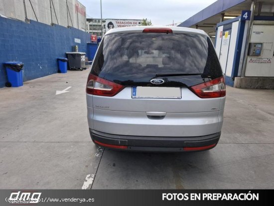 Ford Galaxy 2.0 TDCi 140cv DPF Titanium Powershift 5p. - Rubí