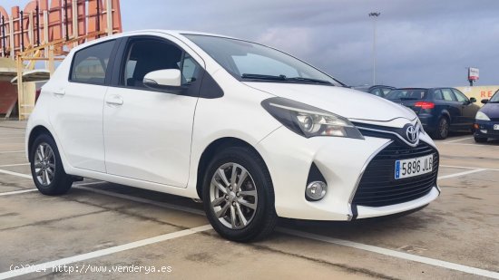  Toyota Yaris 1.3 - El Prat de Llobregat 