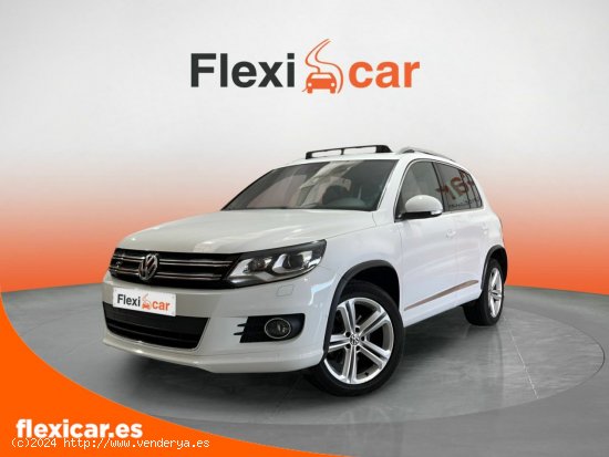 Volkswagen Tiguan 2.0 TDI 177cv DSG 4Motion R-Line BMT - L Hospitalet de Llobregat