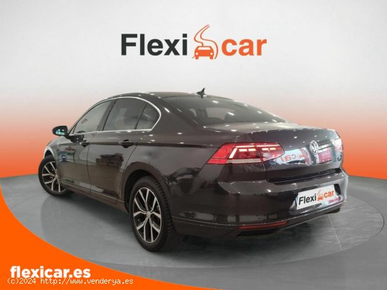 Volkswagen Passat Executive 2.0 TDI 110kW (150CV) - Huesca