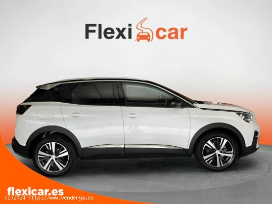 Peugeot 3008 1.2 PURETECH 96KW (130CV) ALLURE S&S - Sant Just Desvern