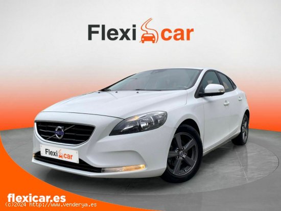 Volvo V40 1.6 D2 R-Design Kinetic - Vigo