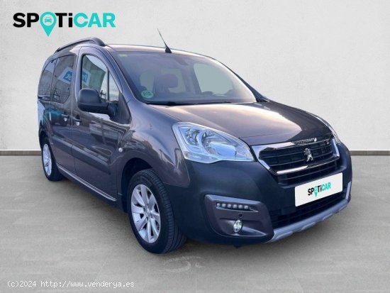 Peugeot Partner  TEPEE Adventure Ed 1.2 PureTech 81KW Adventure Edition - SANT FRUITOS DE BAGES