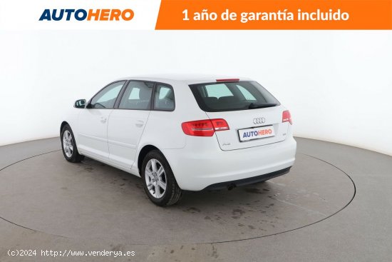 Audi A3 1.6 TDI Attraction - 