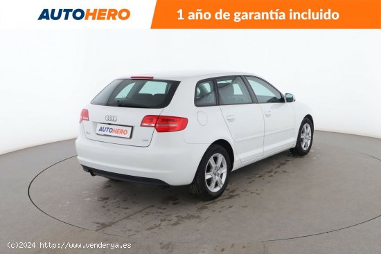 Audi A3 1.6 TDI Attraction - 