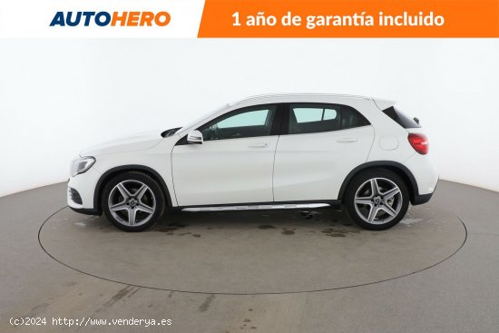 Mercedes GLA 180 AMG Line - 