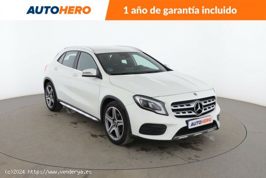 Mercedes GLA 180 AMG Line - 