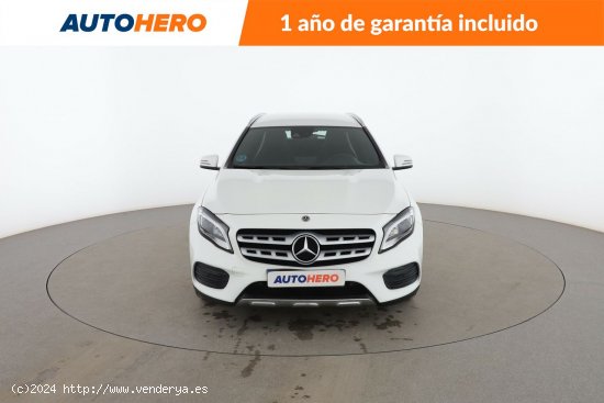 Mercedes GLA 180 AMG Line - 