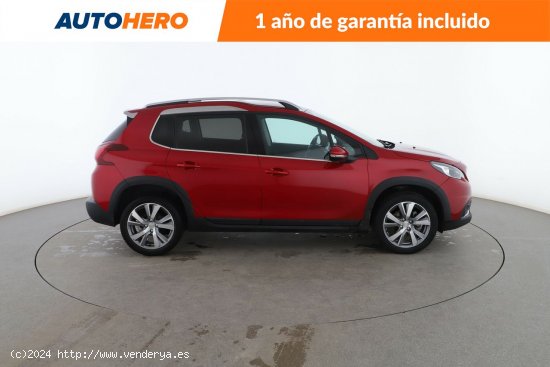 Peugeot 2008 1.2 PureTech Allure - 