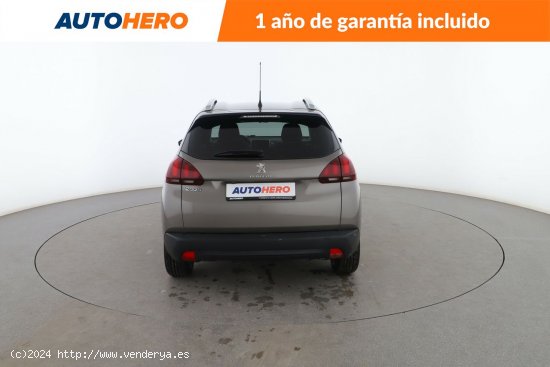 Peugeot 2008 1.2 PureTech Style - 