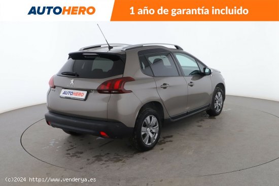 Peugeot 2008 1.2 PureTech Style - 