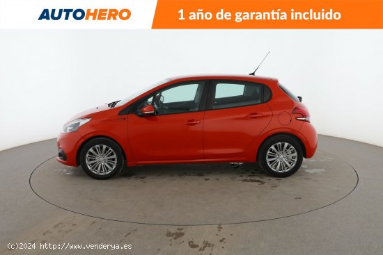 Peugeot 208 1.2 PureTech Signature - 