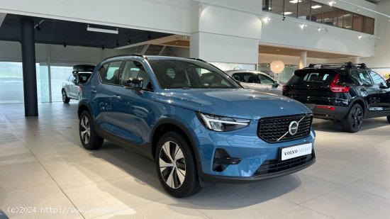 Volvo XC40 todoterreno 2.0 B3 PLUS DARK AUTO 5P - Hernani