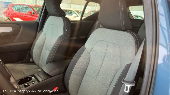 Volvo XC40 todoterreno 2.0 B3 PLUS DARK AUTO 5P - Hernani