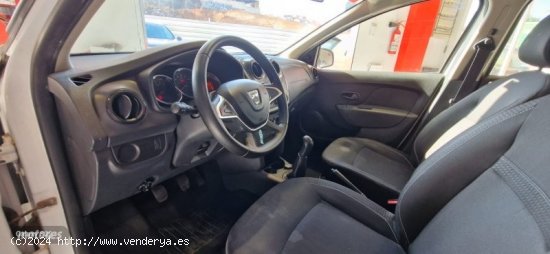 Dacia Sandero 1.0 73 CV AMBIANCE de 2018 con 88.000 Km por 8.500 EUR. en Tenerife