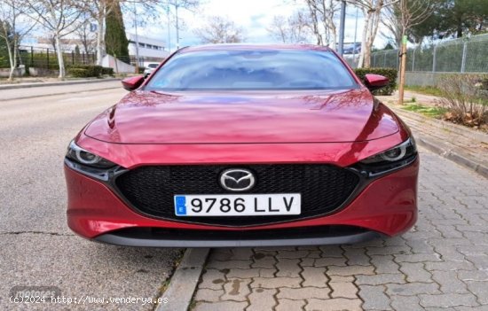 Mazda Mazda3 2.0 SKYACTIV-X ZENITH SAFETY RED AT de 2020 con 43.900 Km por 22.900 EUR. en Madrid