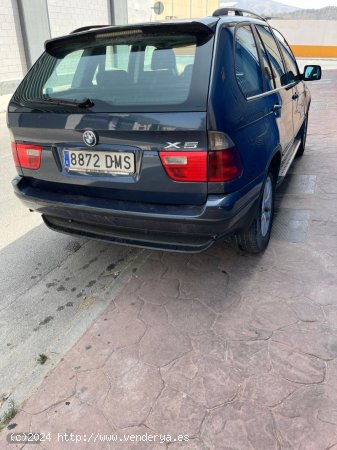 BMW X5 xDrive30d xLine de 2004 con 350.000 Km por 5.500 EUR. en Malaga