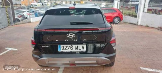 Hyundai Kona 1.0 TGDI 48V Tecno 4x2 de 2023 con 13.000 Km por 26.900 EUR. en Madrid