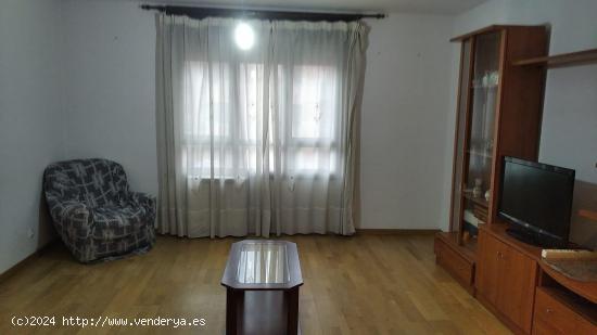  PISO EN VENTA ZONA VISTALEGRE. 3 DORMITORIOS, 2 BAÑOS, TRASTERO Y GARAJE. - ZAMORA 