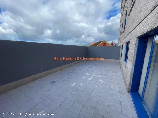  REF 4188 AMPLIO PISO 3 DORM. CON TERRAZA DE 37m2 , GARAJE Y TRASTERO ( ARCADE ) - PONTEVEDRA 