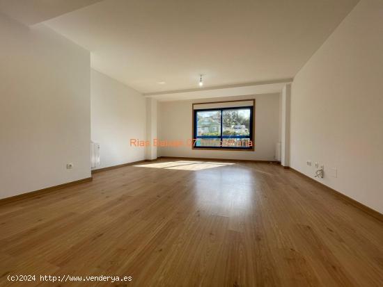 REF 4188 AMPLIO PISO 3 DORM. CON TERRAZA DE 37m2 , GARAJE Y TRASTERO ( ARCADE ) - PONTEVEDRA