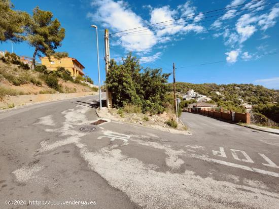 TERRENO CON VISTAS EN CASTELLET - BARCELONA