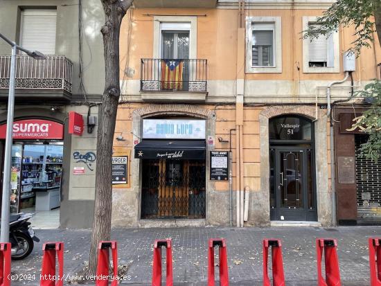 Local comercial de 80m2 a pie de calle, con una fachada de 3 metros lineales. - BARCELONA