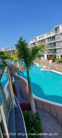 SE VENDE APARTAMENTO DE DOS DORMITORIOS Y DOS BAÑOS EN EL PALM MAR - SANTA CRUZ DE TENERIFE