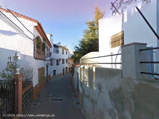 Casa de pueblo, para reformar, situada en el centro de Cájar. - GRANADA