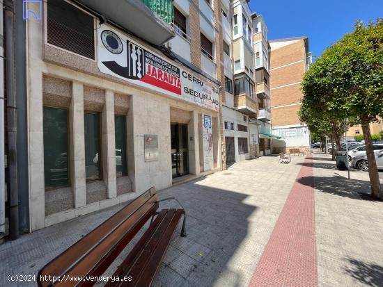  Local comercial en Avda Santa Ana / 550€ - NAVARRA 