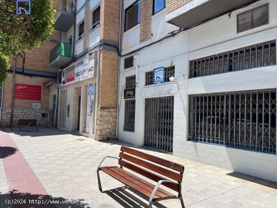  Local comercial en Avda Santa Ana - NAVARRA 