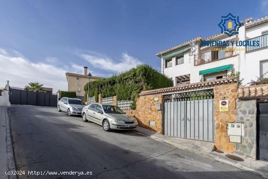  Fantástica pareada haciendo esquina en Cenes de la Vega. - GRANADA 