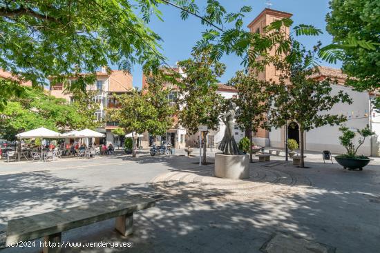 Excelente solar urbano edificable hasta 3 plantas en el centro de Dúrcal - GRANADA