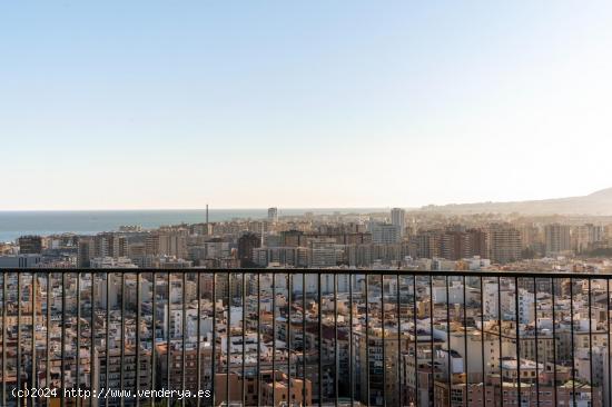 Ático exclusivo a estrenar con vistas al mar y al skyline de Malaga - MALAGA