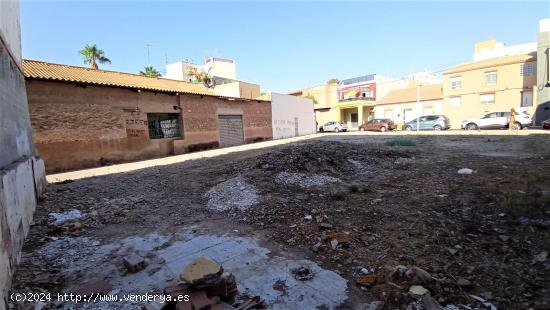  SE VENDE TERRENO de 350m2 LOS ALCAZARES (CENTRO) - MURCIA 